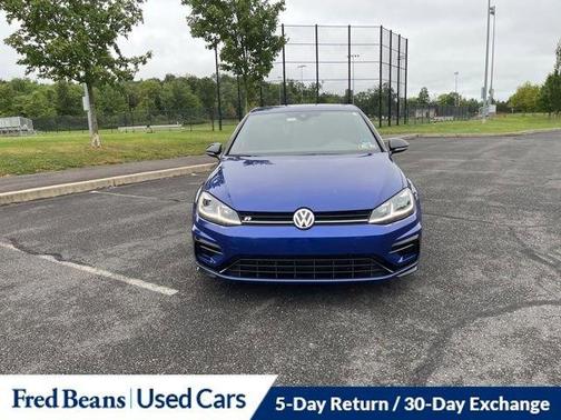 2019 Volkswagen Golf R 2.0T w/DCC & Navigation