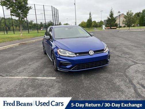 2019 Volkswagen Golf R 2.0T w/DCC & Navigation