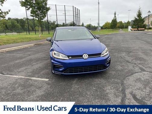 2019 Volkswagen Golf R 2.0T w/DCC & Navigation