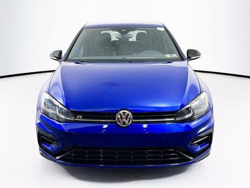 2019 Volkswagen Golf R 2.0T w/DCC & Navigation