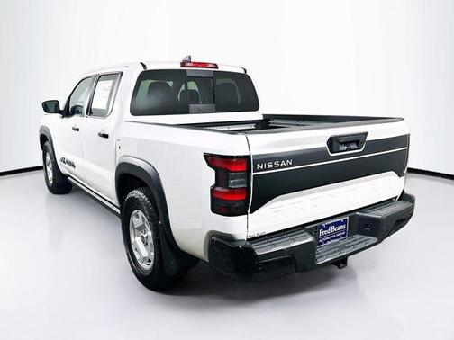 2024 Nissan Frontier SV
