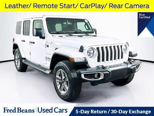 Bright White Clearcoat 2022 Jeep Wrangler Unlimited Sahara