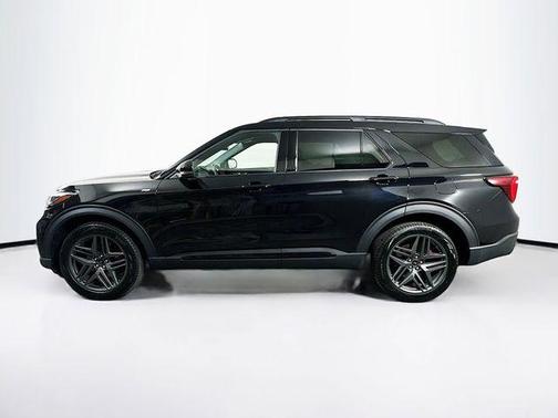 Agate Black Metallic 2026 Ford Explorer ST-Line