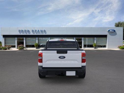 Oxford White 2026 Ford Maverick XLT
