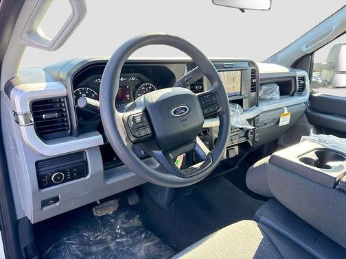 Oxford White 2026 Ford F-350 XL