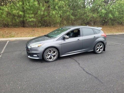 2018 Ford Focus ST Base