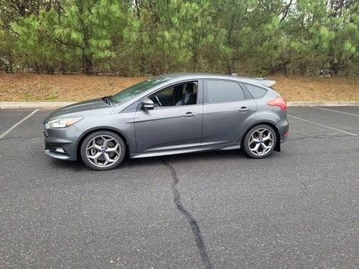 2018 Ford Focus ST Base
