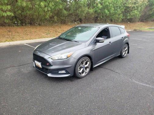 2018 Ford Focus ST Base