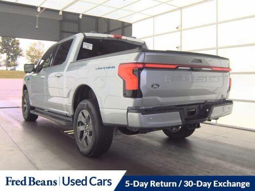 2024 Ford F-150 Lightning LARIAT