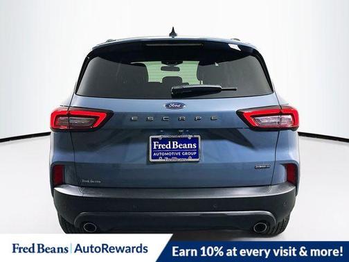 2025 Ford Escape ST-Line Select