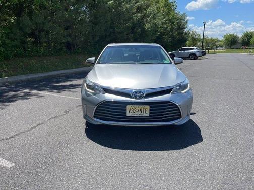 2018 Toyota Avalon Hybrid Limited