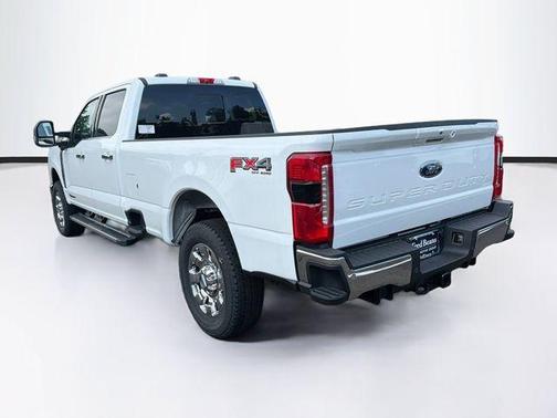 Oxford White 2026 Ford F-250 Lariat