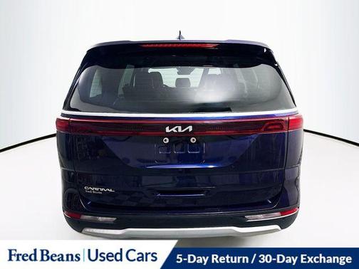 2023 Kia Carnival LX