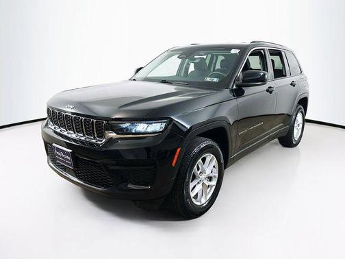 Diamond Black 2023 Jeep Grand Cherokee Laredo
