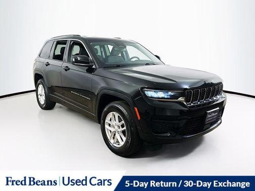Diamond Black 2023 Jeep Grand Cherokee Laredo