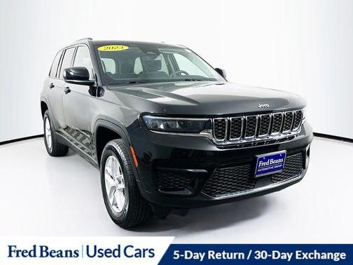 Diamond Black 2023 Jeep Grand Cherokee Laredo