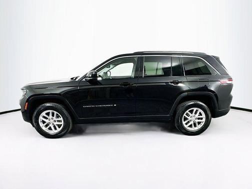 Diamond Black 2023 Jeep Grand Cherokee Laredo