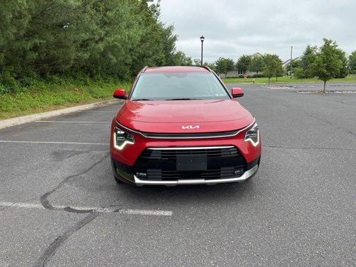 2024 Kia Niro SX Touring