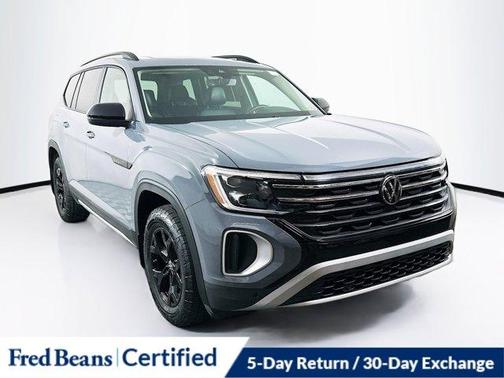 2024 Volkswagen Atlas 2.0T Peak Edition SE w/Technology