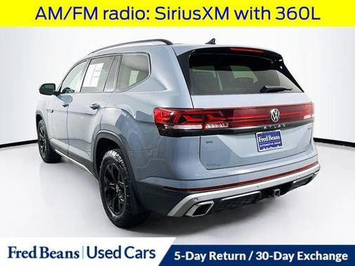 2024 Volkswagen Atlas 2.0T Peak Edition SE w/Technology