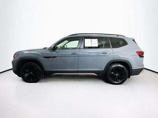 2024 Volkswagen Atlas 2.0T Peak Edition SE w/Technology