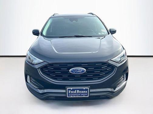 Black Metallic 2022 Ford Edge SEL