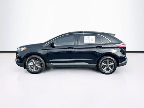 Black Metallic 2022 Ford Edge SEL