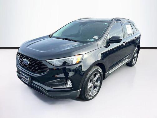 Black Metallic 2022 Ford Edge SEL