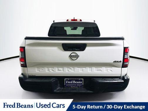 2022 Nissan Frontier S