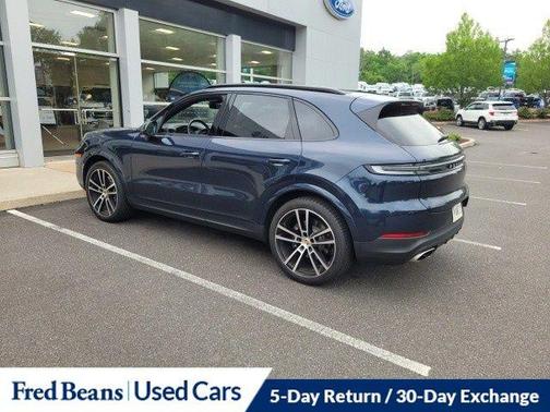 2024 Porsche Cayenne Base