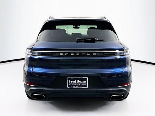 2024 Porsche Cayenne Base