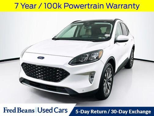 White Metallic 2022 Ford Escape Titanium