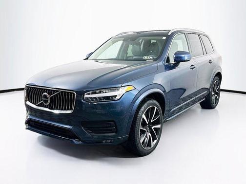 2022 Volvo XC90 T6 Momentum 7 Passenger
