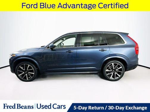 2022 Volvo XC90 T6 Momentum 7 Passenger