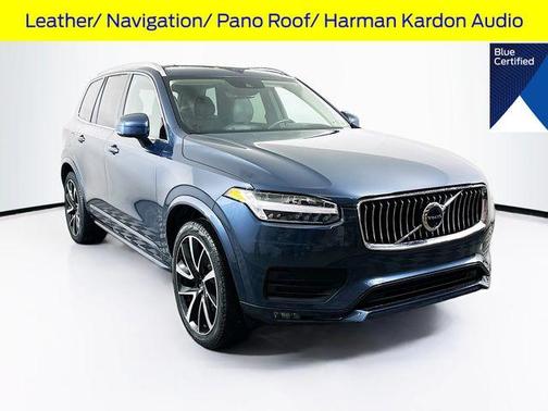 2022 Volvo XC90 T6 Momentum 7 Passenger