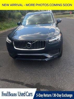 2022 Volvo XC90 T6 Momentum 7 Passenger