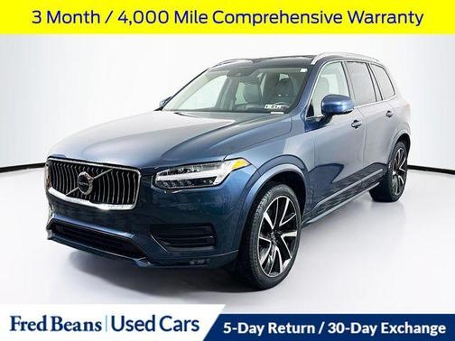 2022 Volvo XC90 T6 Momentum 7 Passenger
