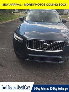 2022 Volvo XC90 T6 Momentum 7 Passenger