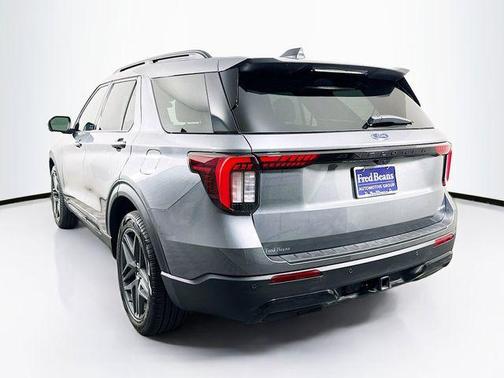 Carbonized Gray Metallic 2026 Ford Explorer ST-Line