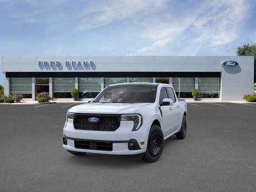 White Metallic 2026 Ford Maverick Lobo Standard