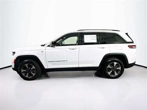 2022 Jeep Grand Cherokee 4xe Base