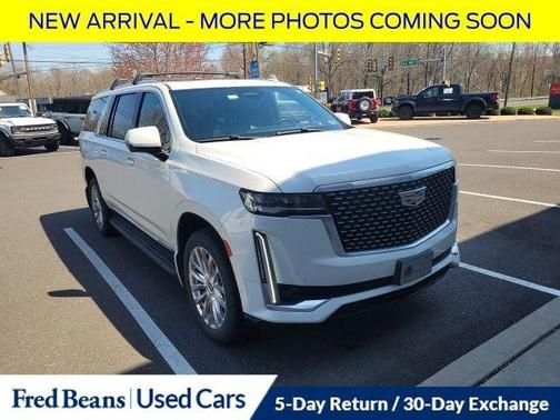 Crystal White Tri-Coat 2023 Cadillac Escalade ESV Premium Luxury