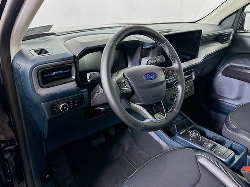 Shadow Black 2026 Ford Maverick Lobo Standard