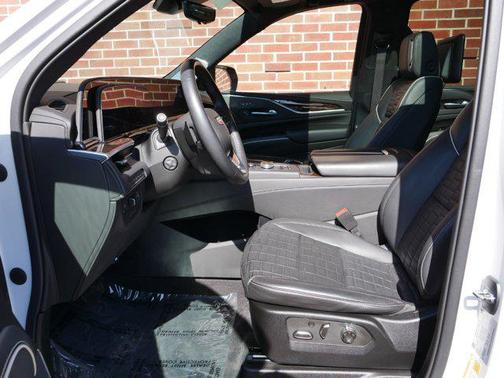 2022 Cadillac Escalade ESV Sport Platinum