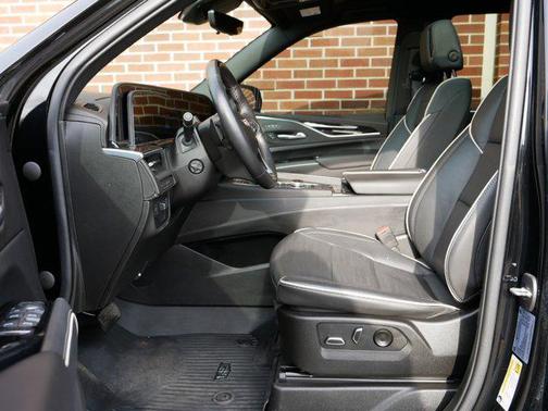 2022 Cadillac Escalade Sport