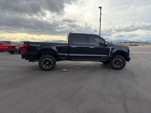 2025 Ford F-350 PLATINUM