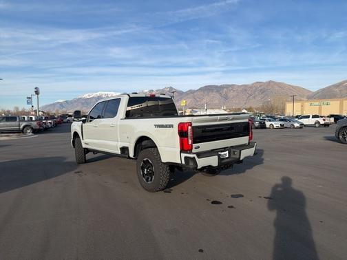 2025 Ford F-350 PLATINUM