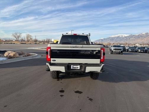 2025 Ford F-350 PLATINUM