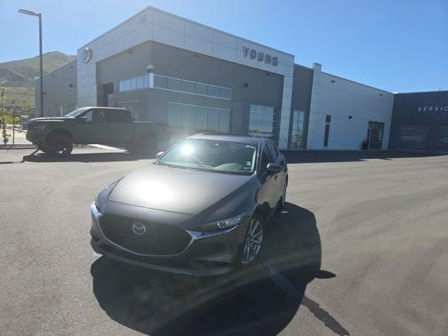 MACHINE GRAY METALLIC 2021 Mazda Mazda3 PREFERRED