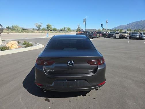 MACHINE GRAY METALLIC 2021 Mazda Mazda3 PREFERRED